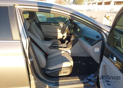 2017 Hyundai Sonata Plug-In Hybrid Limited из США, поврежденный, VIN KMHE54L23HA074770